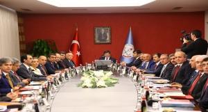 HaberinBaşbakan Ahmet Davutoğlu, Mill Eğitim Bakanlığını Ziyaret Etti Açıklamalı Görseli
