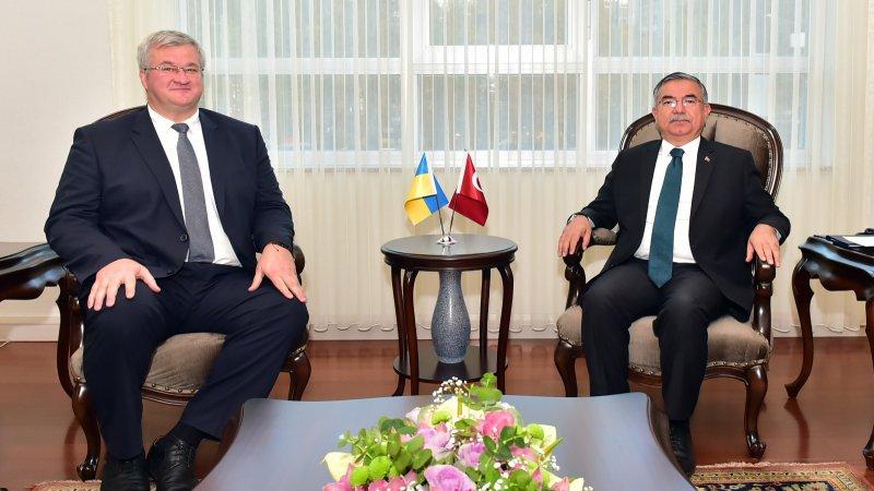 Bakan Yılmaz, Ukrayna Büyükelçisi Sybıha’yı kabul etti
